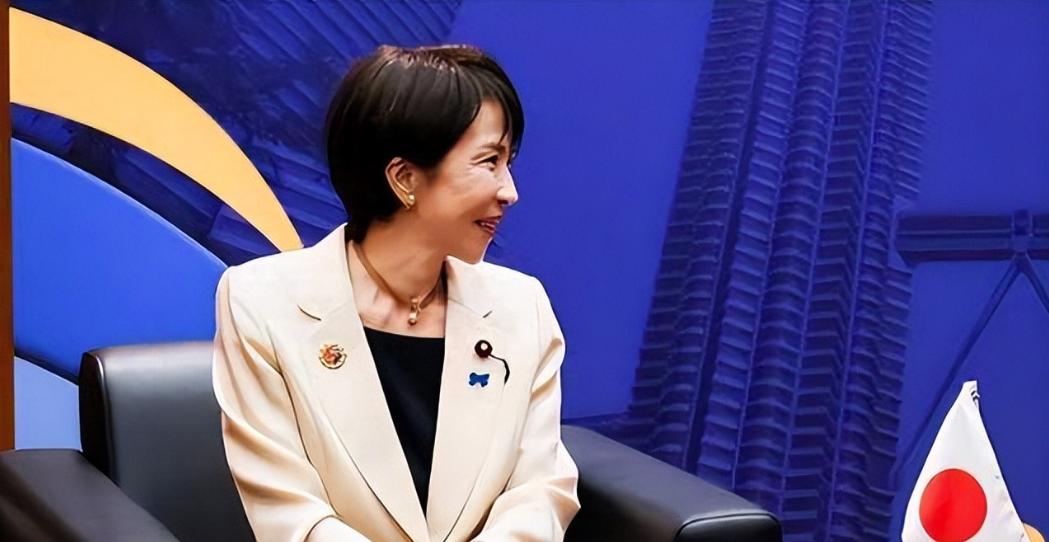 日本前首相曾提醒高市，当年中国免掉千亿赔款，是因给日本立了个死规定，这笔钱按当时