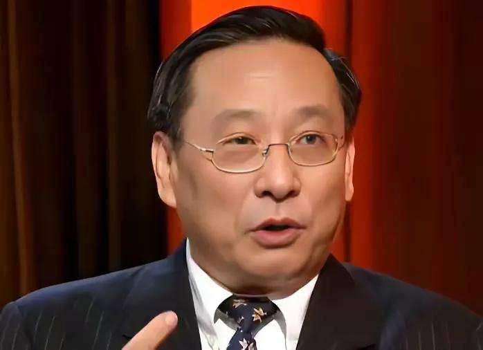 高志凯教授那段话，我翻来覆去琢磨了好几遍，越想越觉得后脊梁发凉。高志凯提醒过
