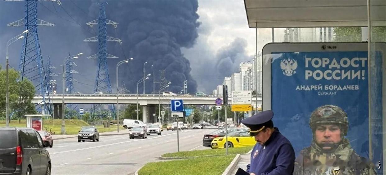 路透社曝俄财政底牌：俄经济是建立在债务上的幻象，克里姆林宫要动3700万人养老金