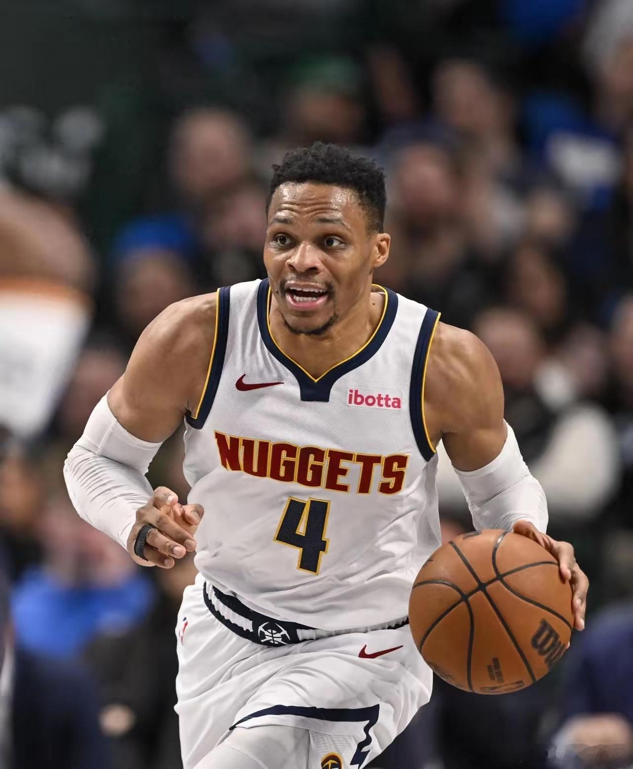 维斯布鲁克：我这辈子就讨厌两种人！最近，维斯布鲁克在美国一个脱口秀节目上聊起了自