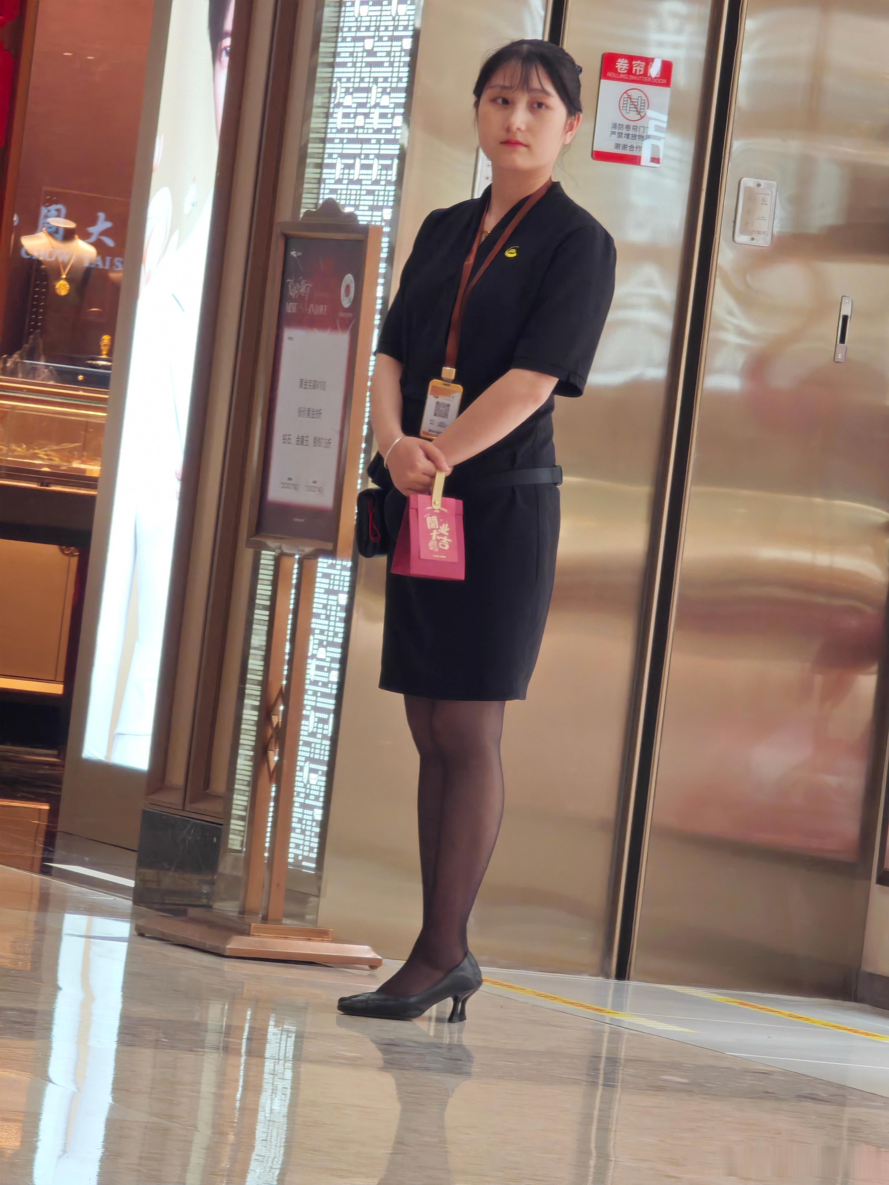 珠宝店销售职业装穿搭35​​​