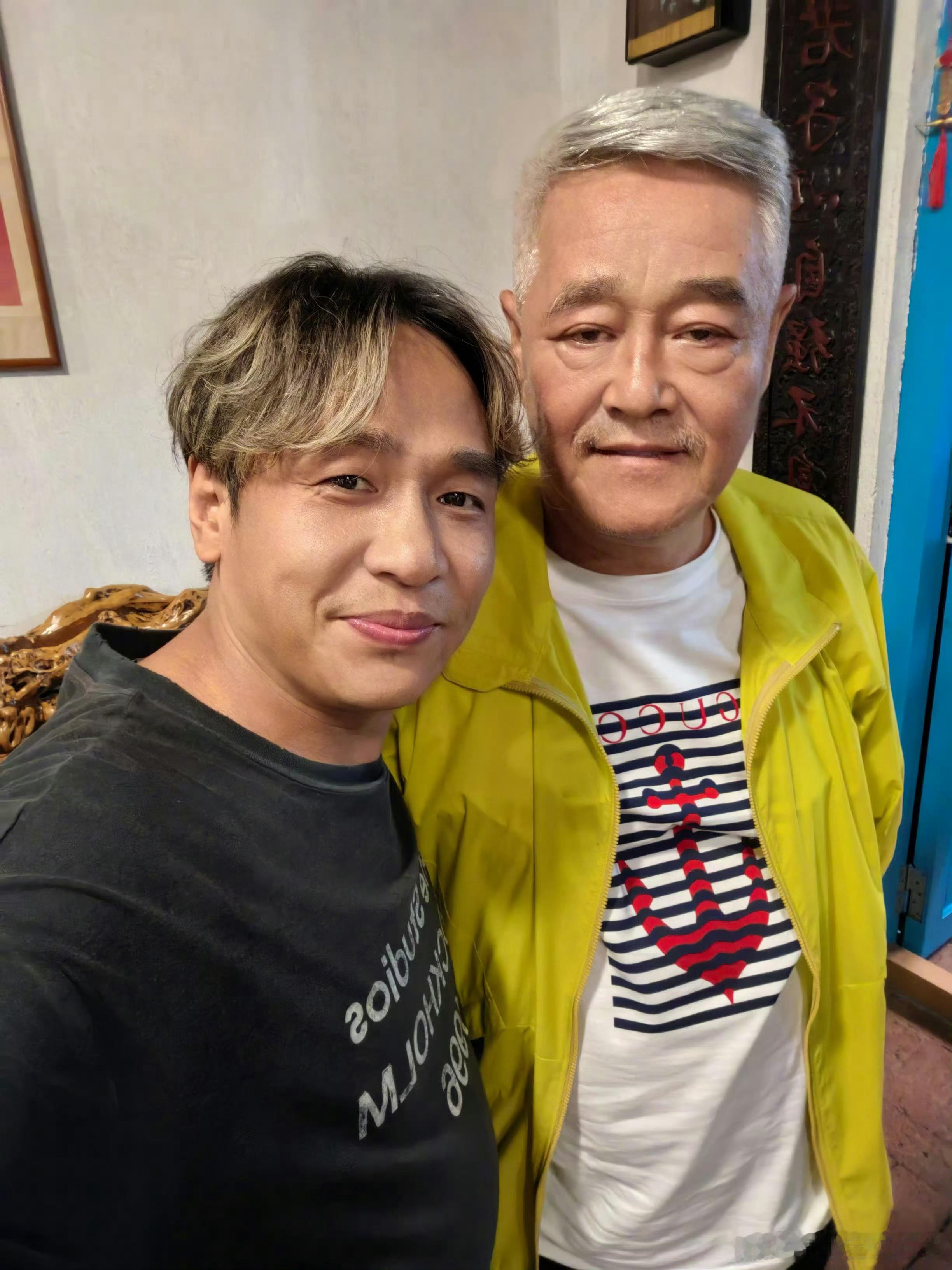 乍一看还以为是王嘉尔和陈冠希