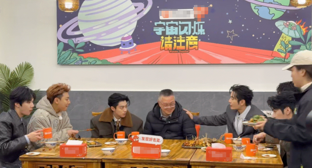 我宣布，今天娱乐圈，最大的笑话就是，48岁的黄晓明喊53岁的王鹤棣爸爸“