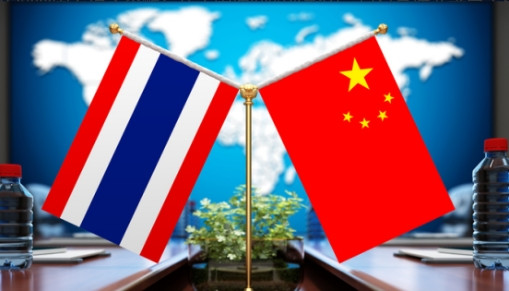 泰国伤透了心，开始靠近中国，这次泰柬冲突让泰国认清了自己的位置。泰国终于醒悟，跟