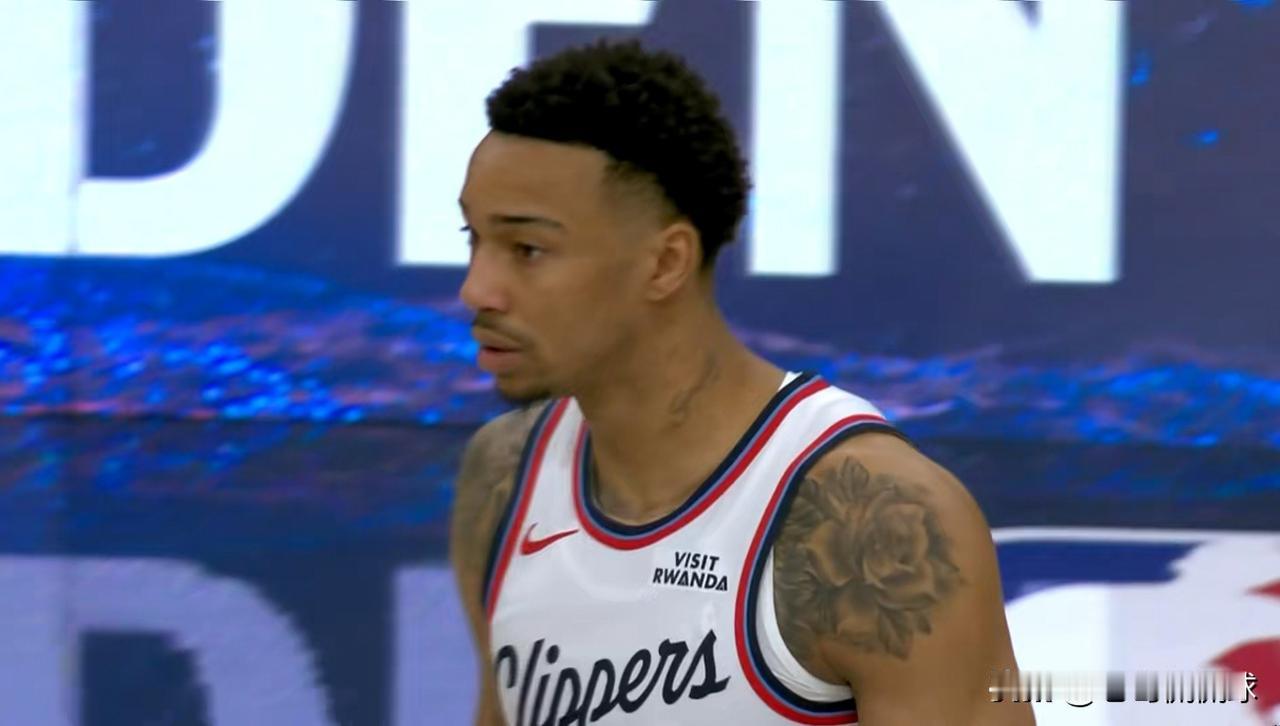 快船新星米勒真是太让人意外了！在今天快船主场以115：114力克掘金的比赛中，虽