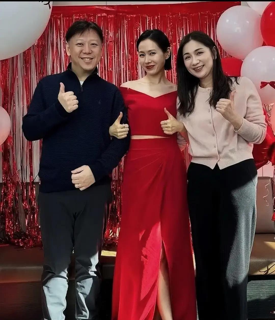 别再心疼孙艺珍了，她的每一条皱纹，都是一枚精准引爆的炸弹。你看韩国医美，就是一