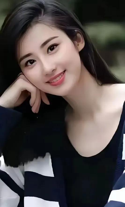 情诗王子情诗：来生在西湖断桥遇见你在梦醒之间你衣袂飘飘像一片白云一双明眸如