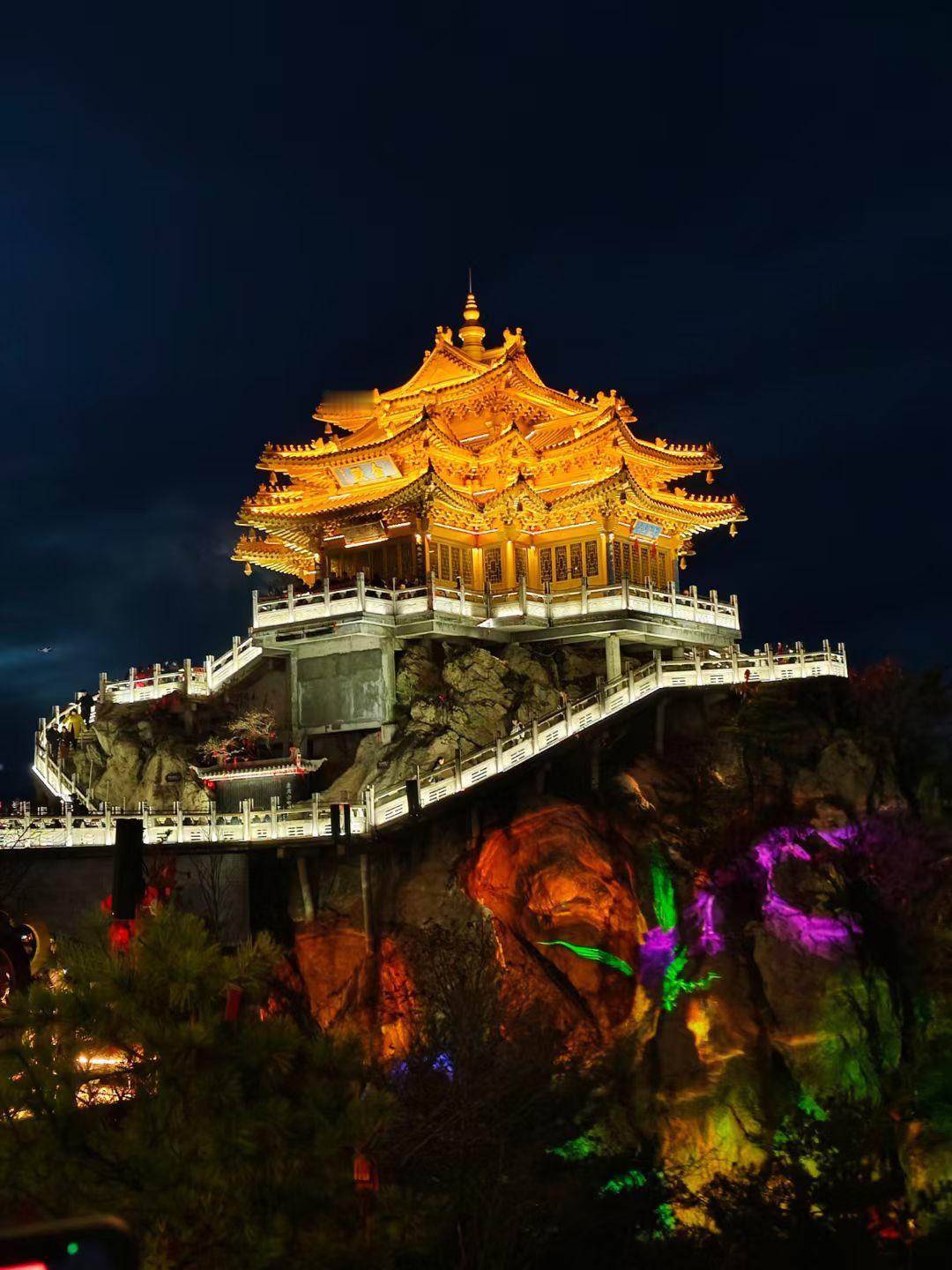 老君山再现阴阳分界线老君山是为数不多几座,我爬了还想再爬的山。主要是爬山体验非常