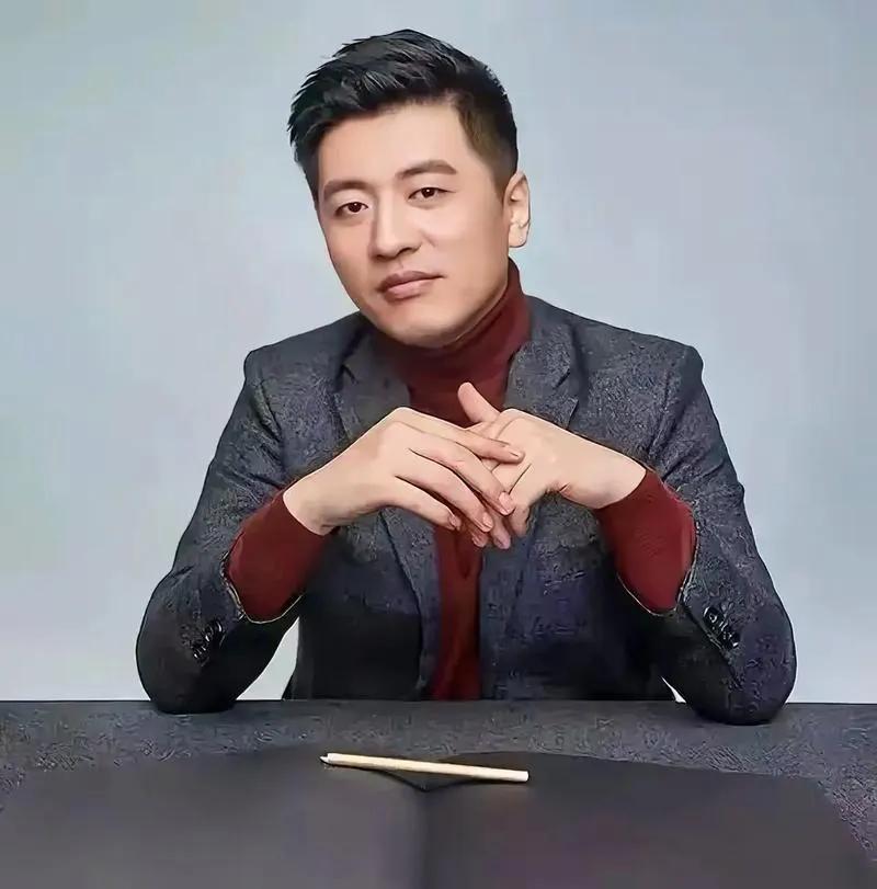 我们中国人为什么要学英语？听到这个问题，张雪峰怒了，在直播中他说：问出这个问题的