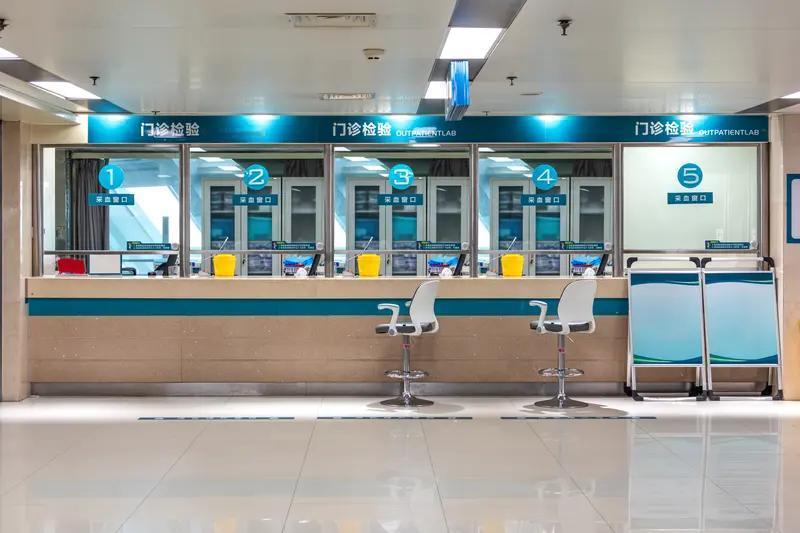 近来，医院就诊人数大幅减少。据了解，河南一家大型医院已停止营业。尽管资本千方百