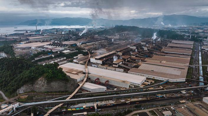 中国砸下140亿美元帮印尼建起全球镍产业中心，本以为能长期合作共赢。结果印尼先是