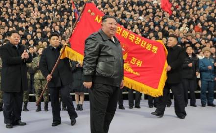 金正恩给跟朝鲜友好的国家发贺卡，而且还把中国放在了第一个，尊重这一块真的是给足了