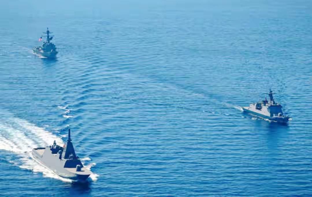 南海局势反转，解放军大规模集结释放出怎样的信号？岛内骤然发现情况不对，解放军以1