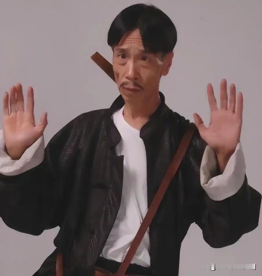 汉奸一词，颇有渊源。现代人一骂汉奸，多是精卫、公博、佛海之流。抗日时，据说有两百