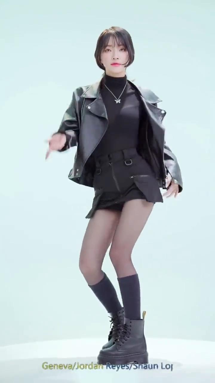 BlackMamba-aespa(0)。词：YOOYOUNGJIN。O