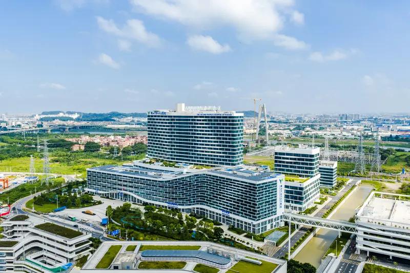 不少人把高州秋林形容成精神病回收站。今年九月，高州秋林已迁至茂名茂南新落成的主院