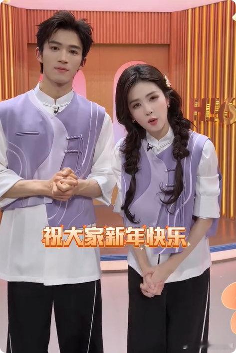 白鹿方言拜年给大家送上新春祝福白鹿常州方言拜年太苏了！软萌乡音配新春祝福，还顺带