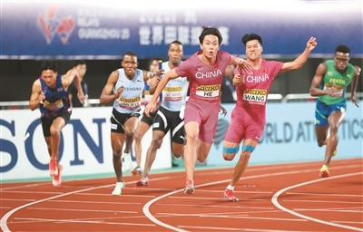 中国接力 跑出青春速度