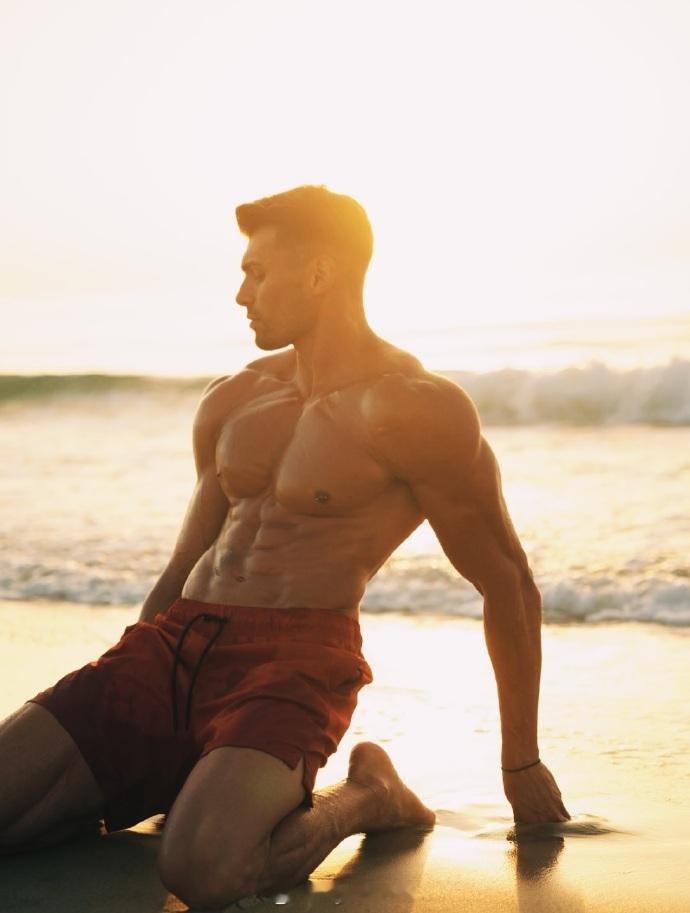 欧西酷盖WestMale摄影：AdriándelaCruz出镜：Chris