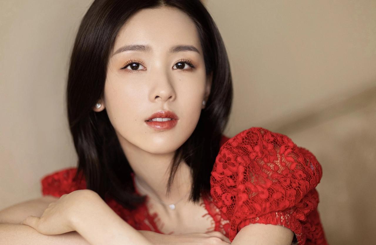 平番变吸血？陈都灵“让番”背后，大女主剧魔改何时休！娱乐圈的“番位战争”又出新