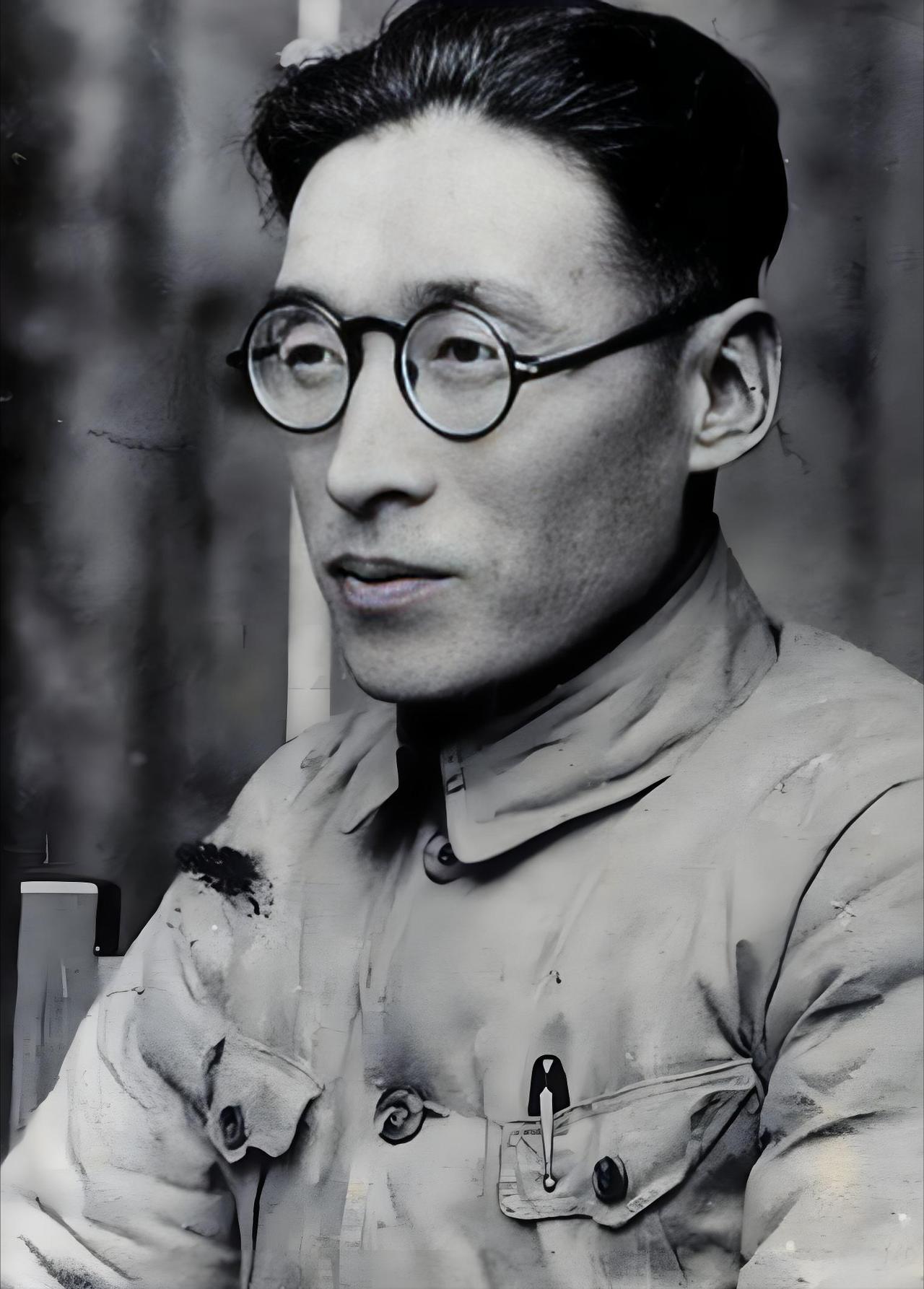 1949年，叛徒徐梦秋走投无路，摇着轮椅跑到南京找刘伯承要官。刘伯承一听名字当场
