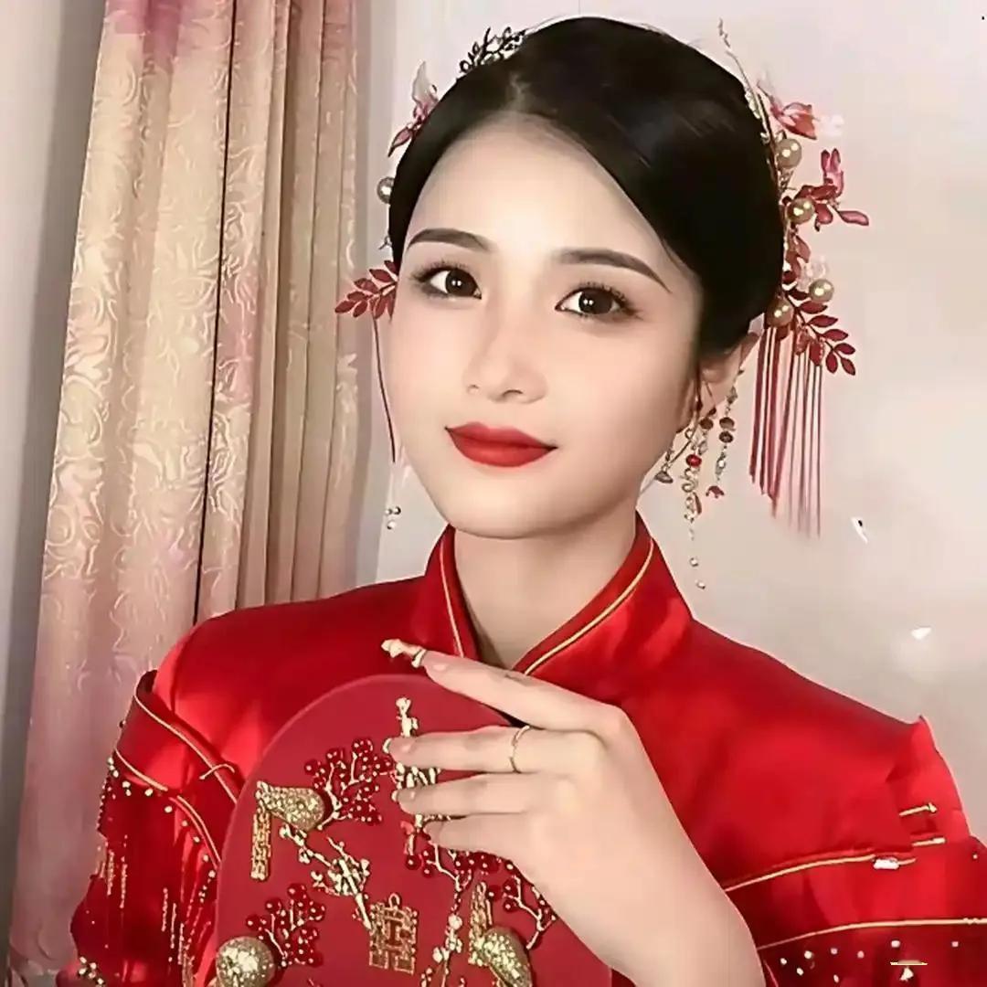 你发现没有，孟村被害女子非常漂亮，不仅仅是漂亮，而且稳重端庄，这样的女孩