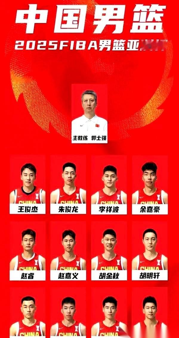 胡金秋在场上的进攻只能靠队友大量喂饼。很多球迷把他捧成了不可或缺的核心，却忽略了他的打法根本改变不了