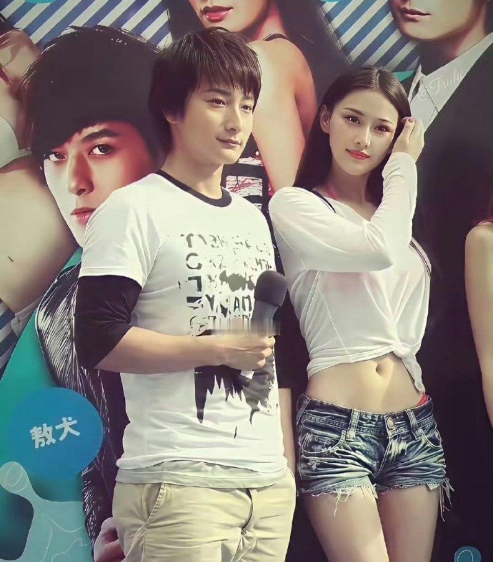 方力申：你看这照片，2011年《夏日恋神马》的宣传期。你24，我31，一晃十几年
