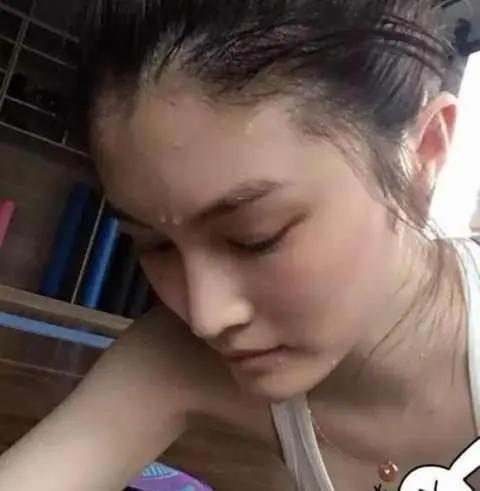 三味茶饮止虚汗很多人稍微一动就满身大汗，吹风就容易感冒，怕风怕冷，这在中医