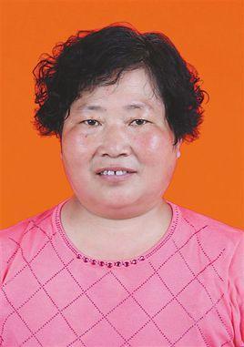 周凤珍，女，汉族，1961年4月生，安徽省淮北市环卫处环卫工人。一身橙色工