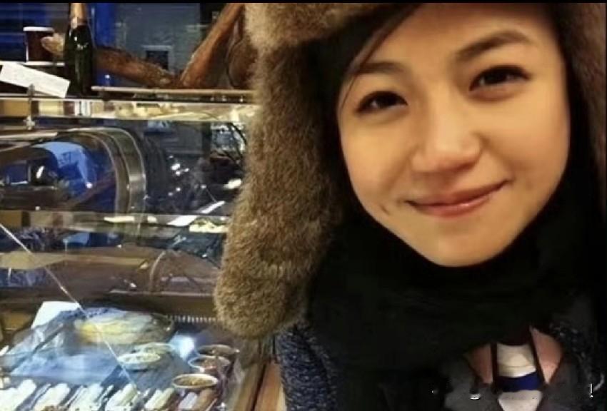 陈晓和陈妍希在二婚市场，谁更抢手？当然是陈妍希啊！陈晓经历了赵丽颖和陈妍