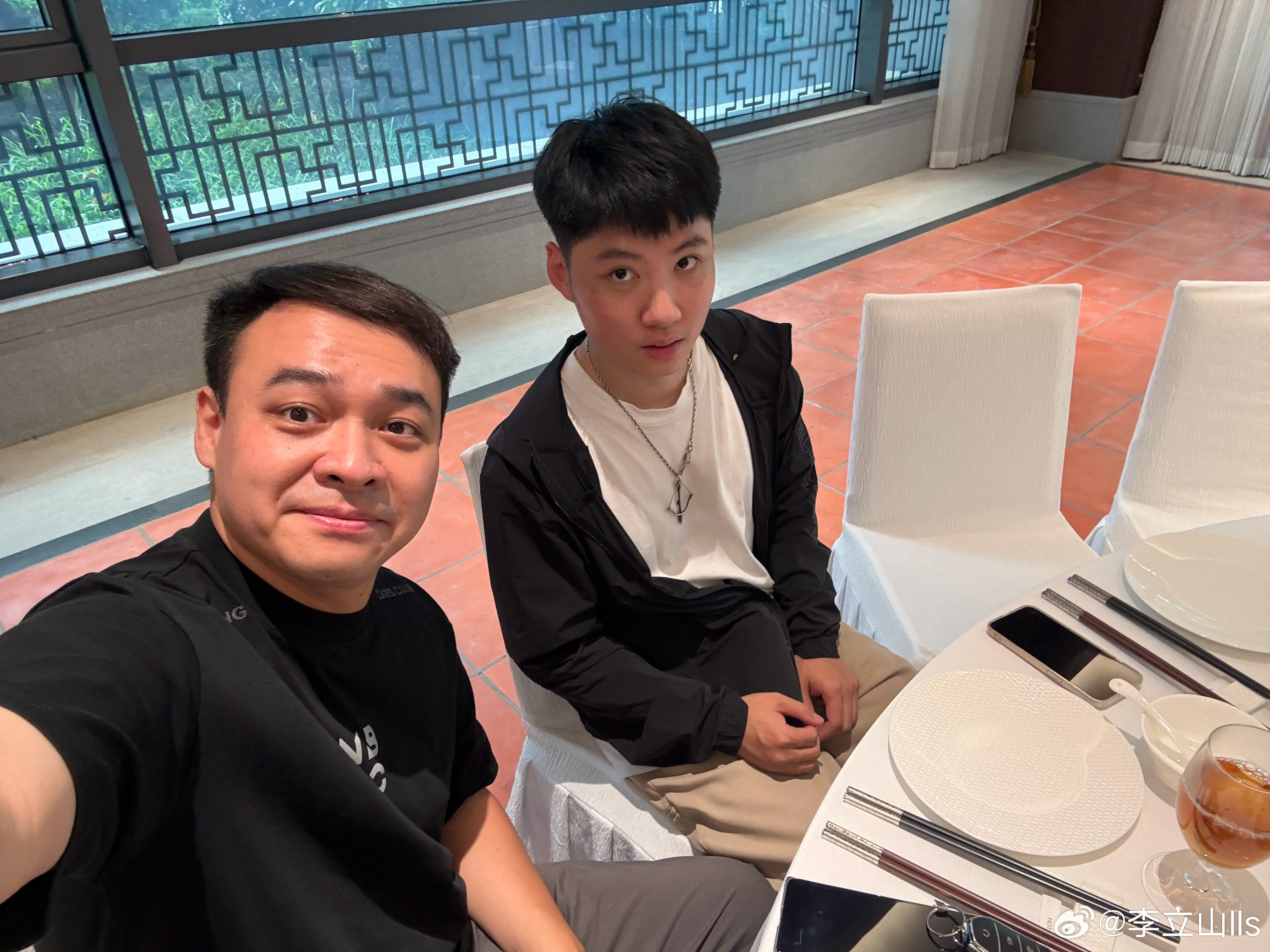 开餐，鱼皮配辣椒这个组合，有点没想到！
