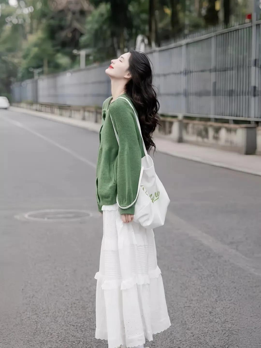 女孩子怎么穿搭既时尚又好看?
