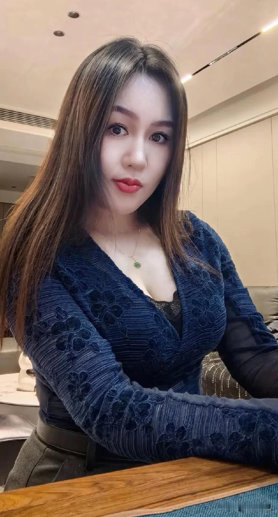 86年40岁40岁的女人就像一杯没有加糖的咖啡喝起来是苦涩的回味起来却有