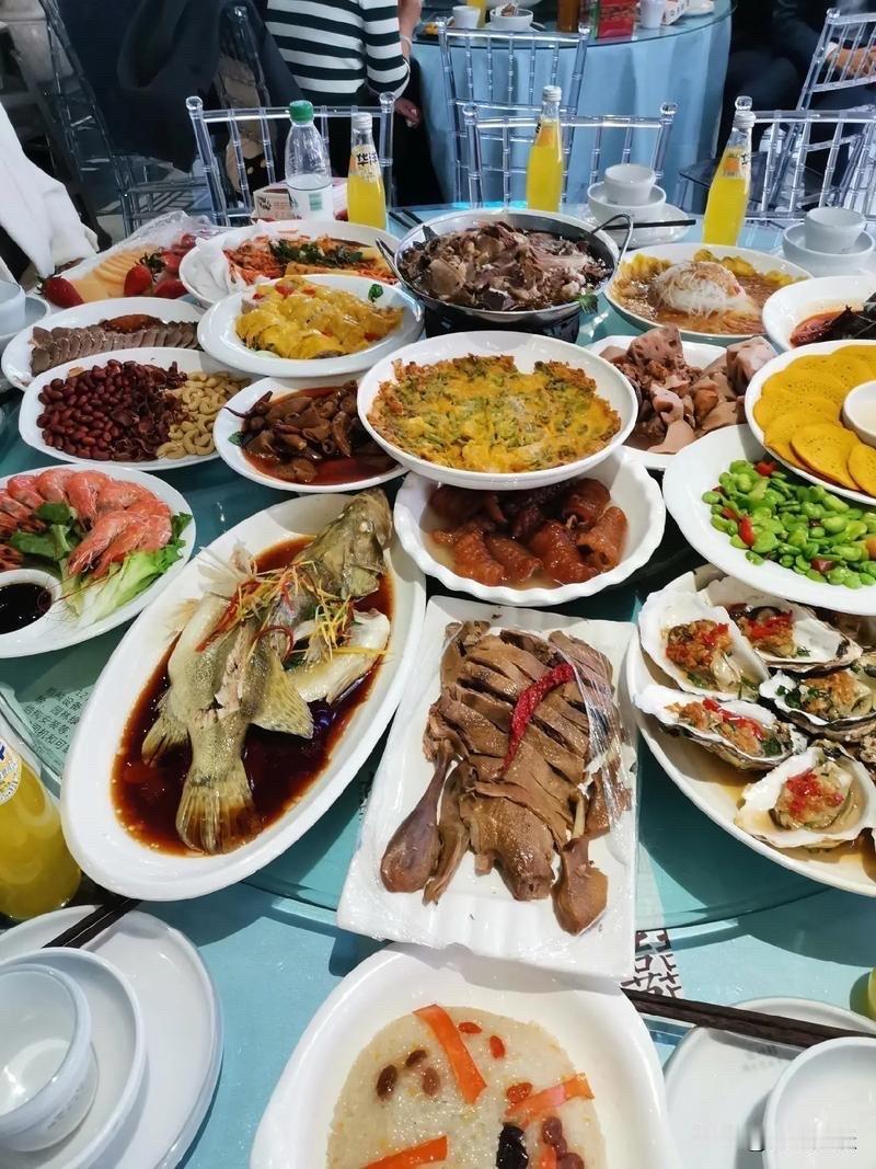 考上一个这样的大学，真的还好意思要亲朋好友随钱吗？家里有个亲戚家孩子今年考上