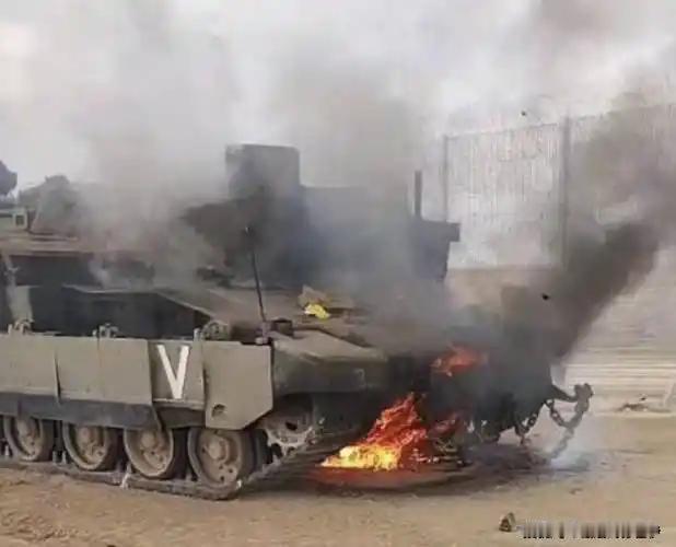哈马斯太软弱了，已经不是以前的哈马斯了！12月24日，以军一辆装甲车在加沙地带