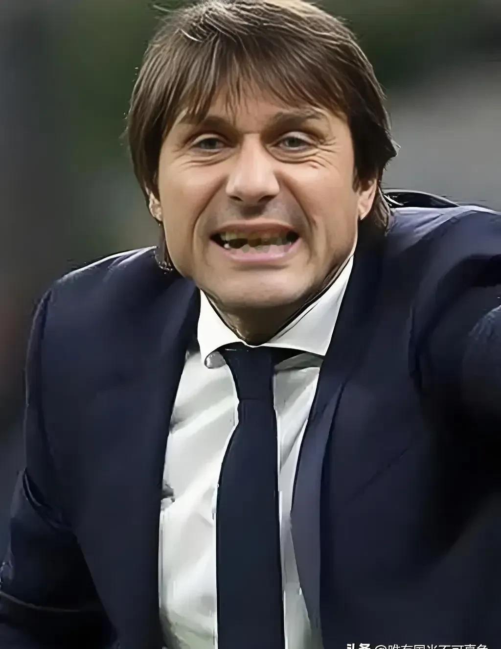 意大利的“王”，一到欧冠就成“逃兵”。孔蒂刚带那不勒斯拿完双冠。意甲史上，能