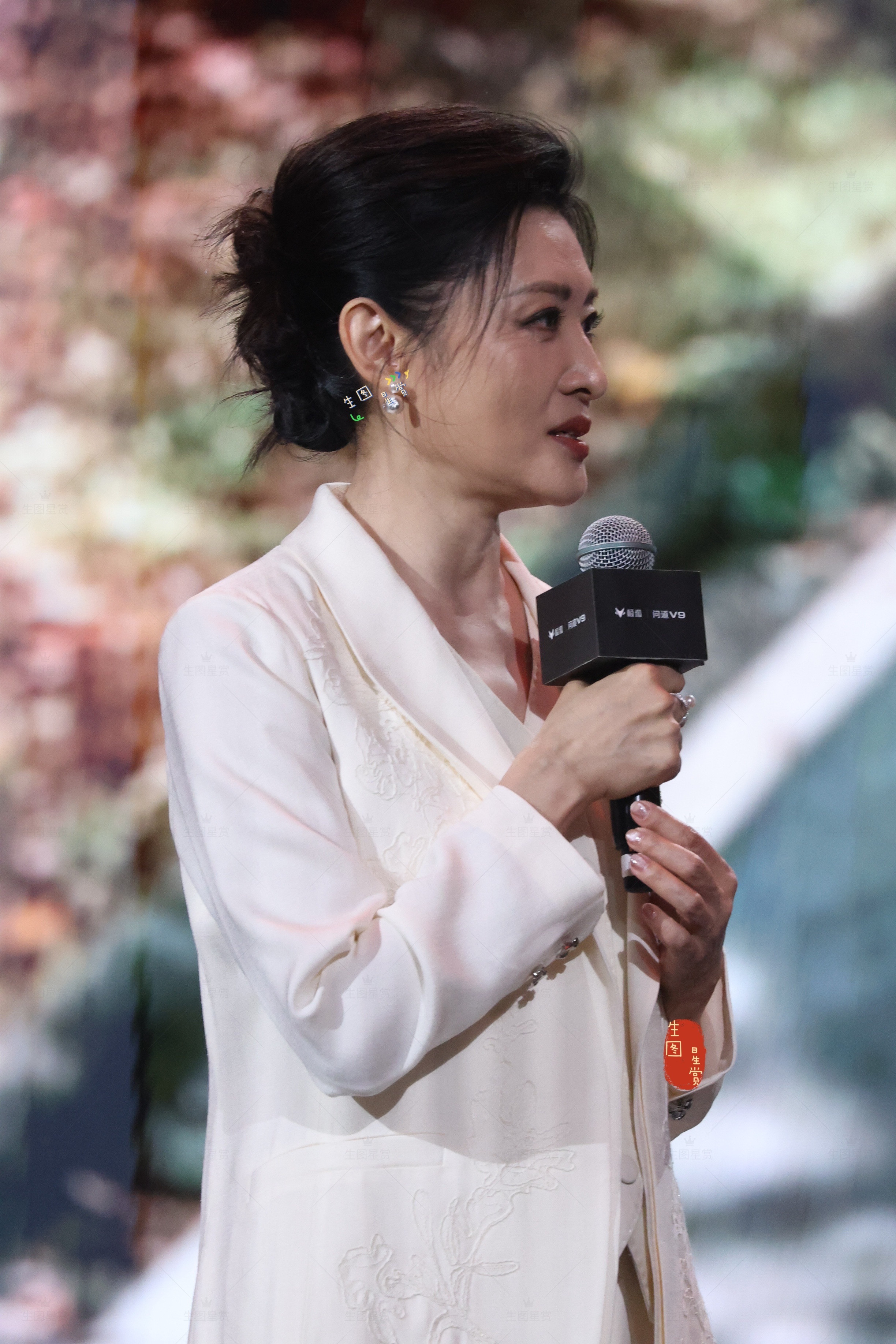 周涛极狐问道发布会出图白月光涛姐，温柔优雅知性具象化了🤍