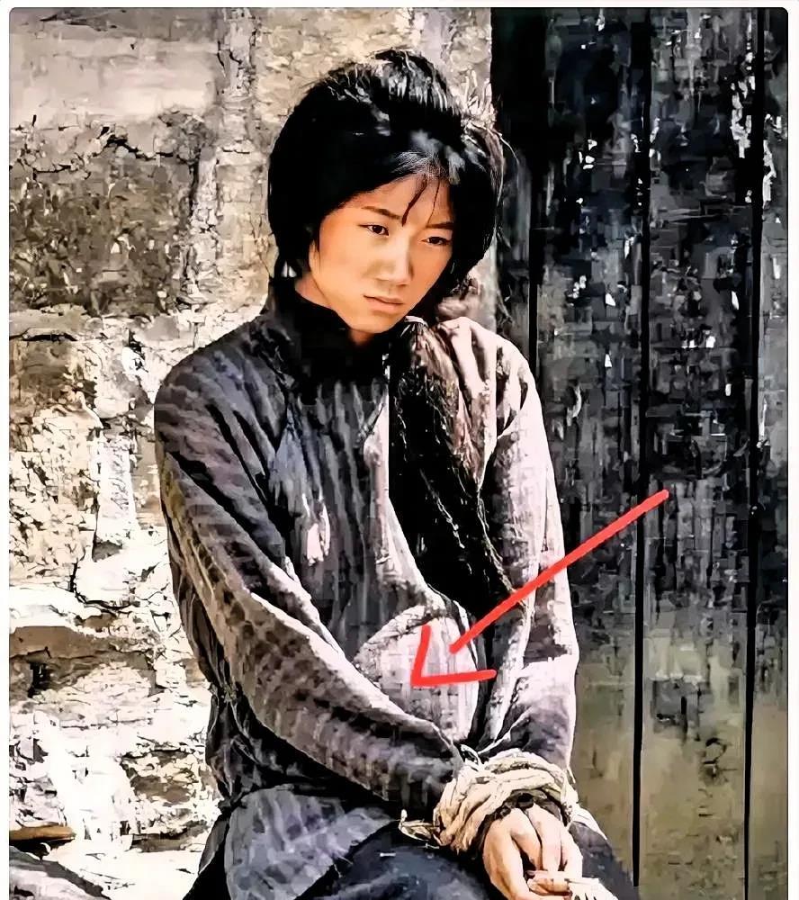 二刷《生万物》，终于明白是谁让傻挑大了肚子，这个细节太隐晦了，大