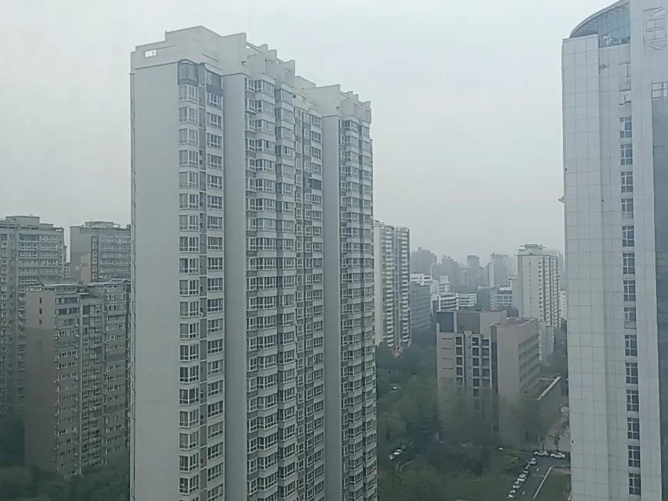 4月7日，《关于短线交易监管的若干规定》正式实施。规定中明确了13种交易不属于
