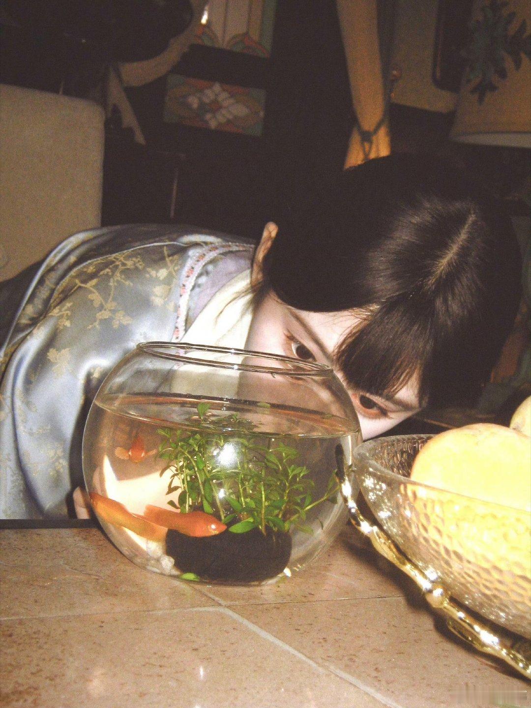 天菩萨这脸好嫩…