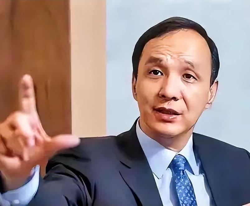 这位中国国民党前主席朱立伦还真是不甘寂寞，就在国民党籍前“立委”蔡正元入监当天，