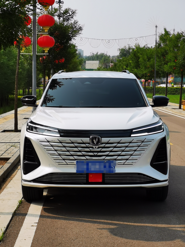 浅谈爱车最难以接受的缺点一、这车跑高速时，车速一超过100公里，A柱附近的风噪