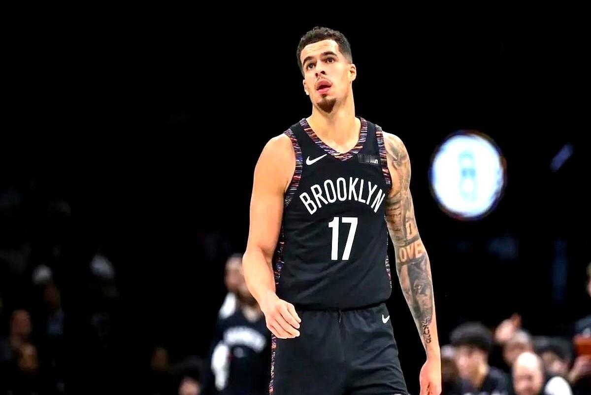 梭哈了！勇士准备押上所有未来。就为库里最后一次冲冠的机会！牌桌上，摆着的