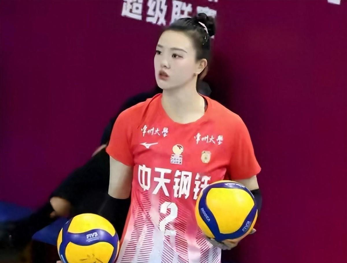 3-0！江苏女排力克北京豪取四连胜，张常宁发威，刁琳宇妙手传花11月11日，全