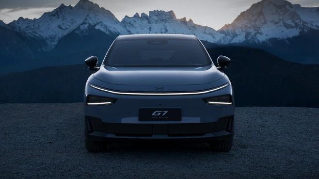 小鹏G7超级增程版发布，续航突破1700公里！新车搭载55.8kWh大容量电池