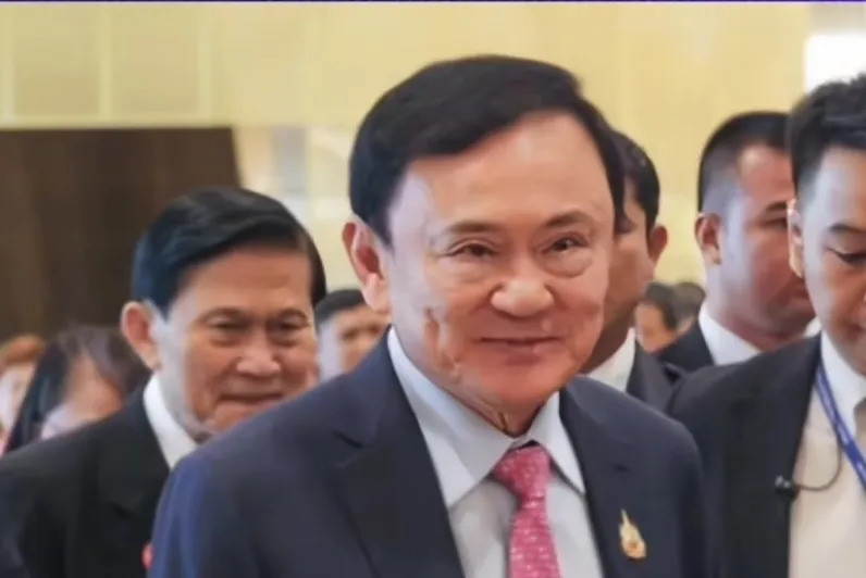 泰国前总理他信揭露洪森真相泰国前总理他信最近首次公开露面