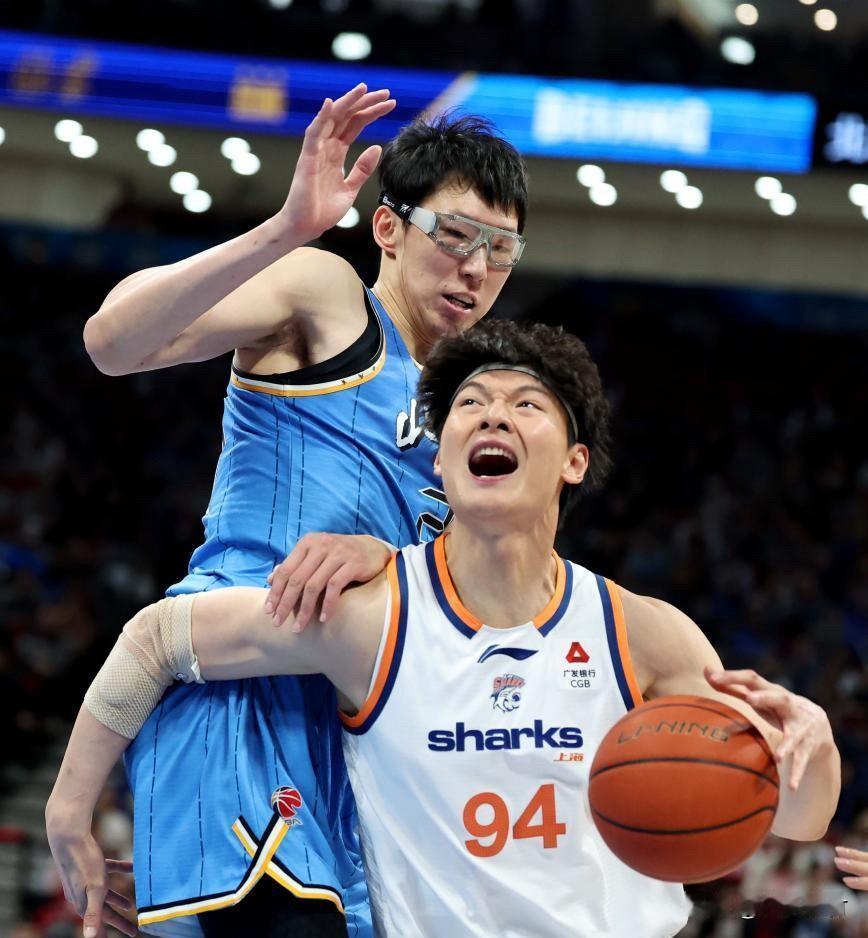 统治力拉满！上海男篮本赛季常规赛五大高光本赛季CBA常规赛，上海男篮以36胜