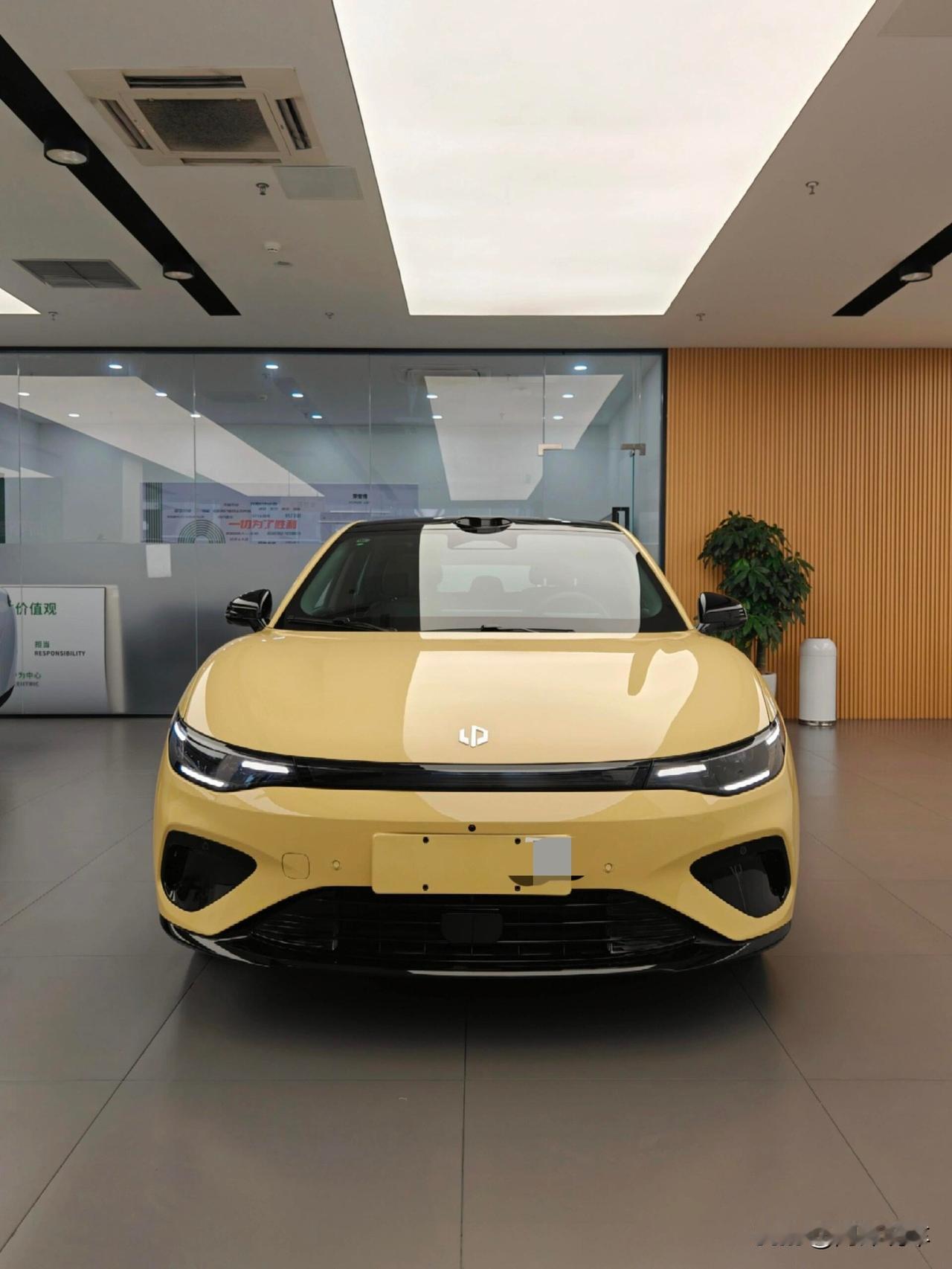 零跑Lafa5要上市了！10万级运动轿跑，这配置太卷了！零跑又搞大动作了！全新