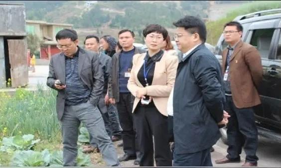 “这个县委书记火了！”县委书记开个人社交账号，本来以为她“不务正业’，没想到只为